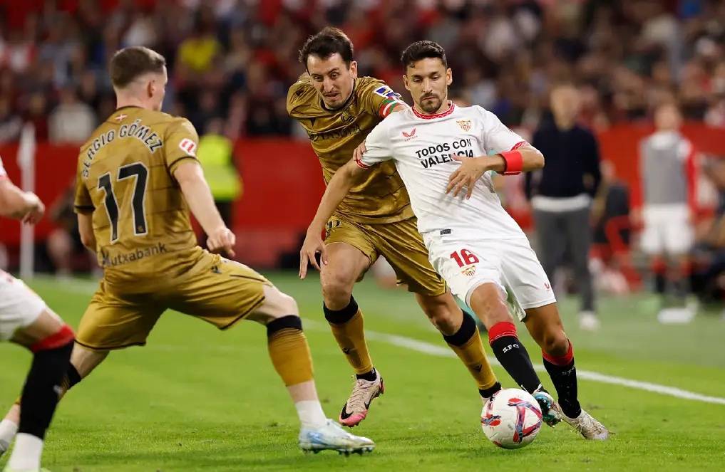 贝博体育网站 -法国杯倒计时，塞维利亚转会期调整名单，细节引发关注，球迷炸锅，年轻球员得到机会(塞维利亚的理发师歌剧简介)