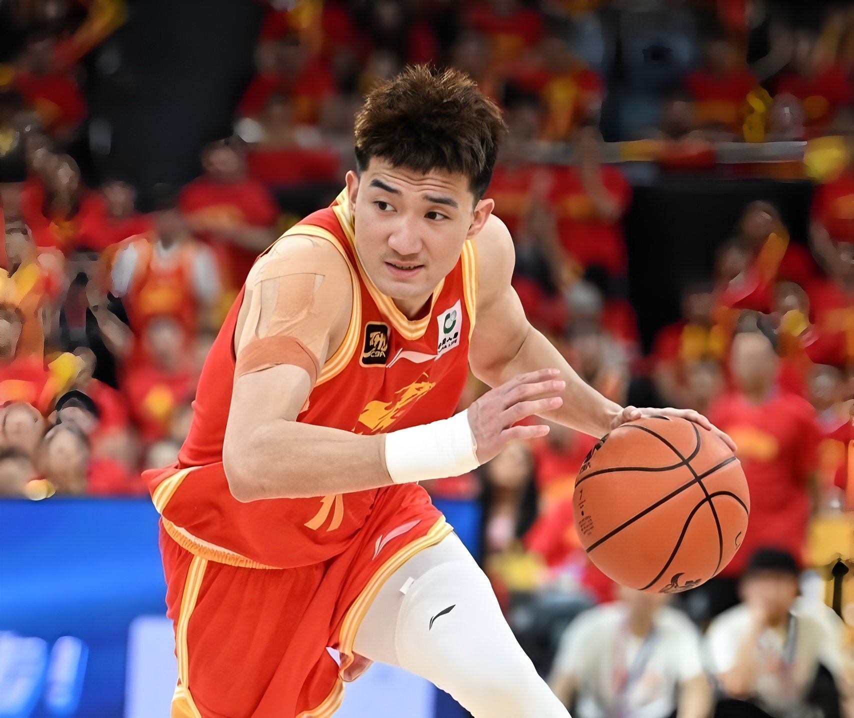 贝博体育 -风云突变广厦男篮转会期强势反弹今夜战术微调，现场解说直呼：洛杉矶快船国际比赛日止住颓势的简单介绍